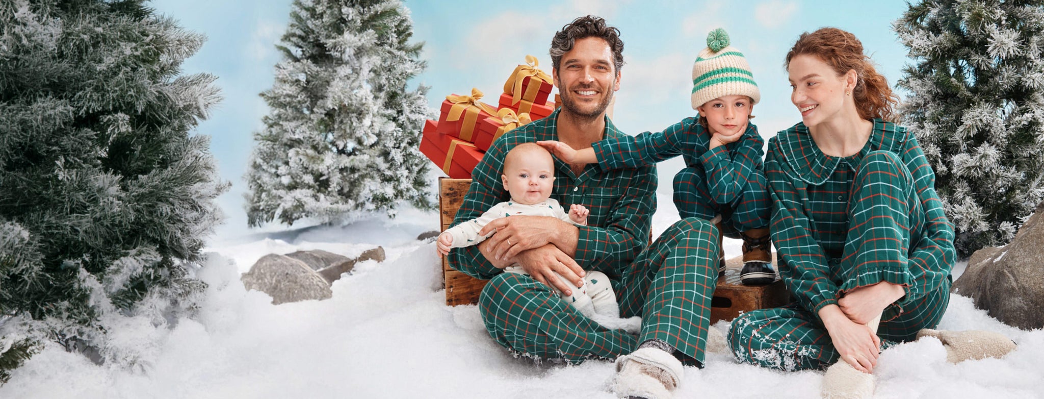 family in green plaid matching pajamas NEW NEW NEW
60+ holiday prints
made to mix or match
family in green plaid matching pajamas