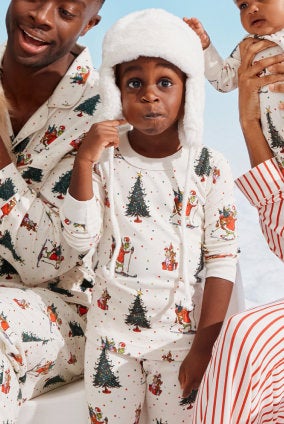 boys in grinch pajamas