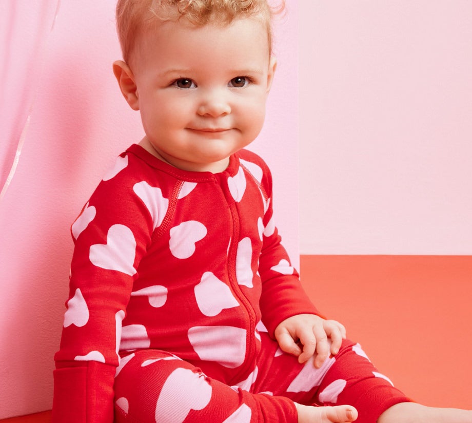 hol25_3up_b abyvday_1226.jpg