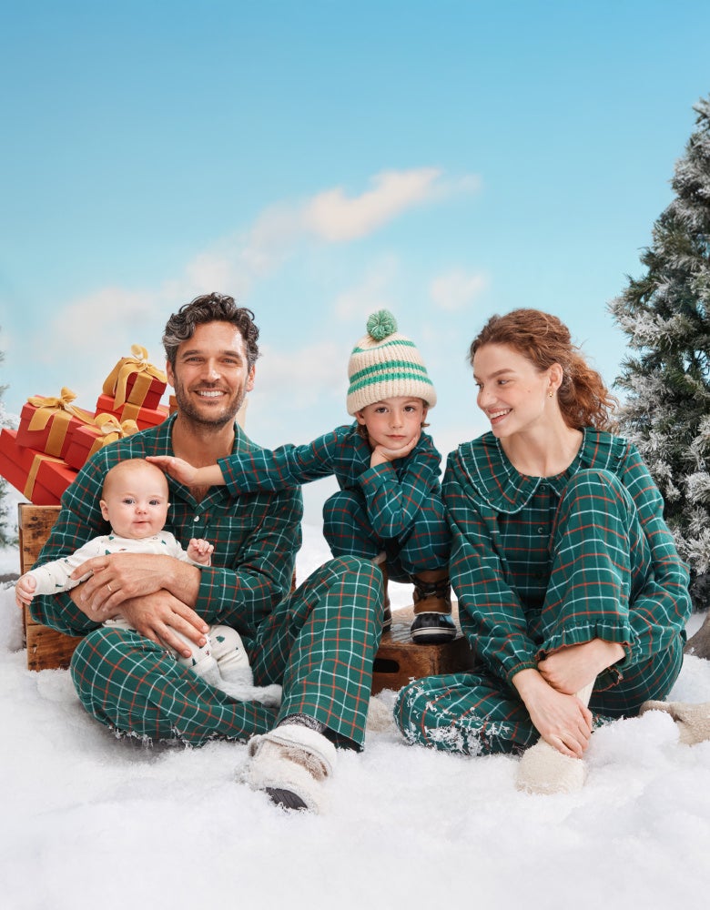 60+ new holiday prints
Made to match or mix.
family wearing matching plaid pajamas